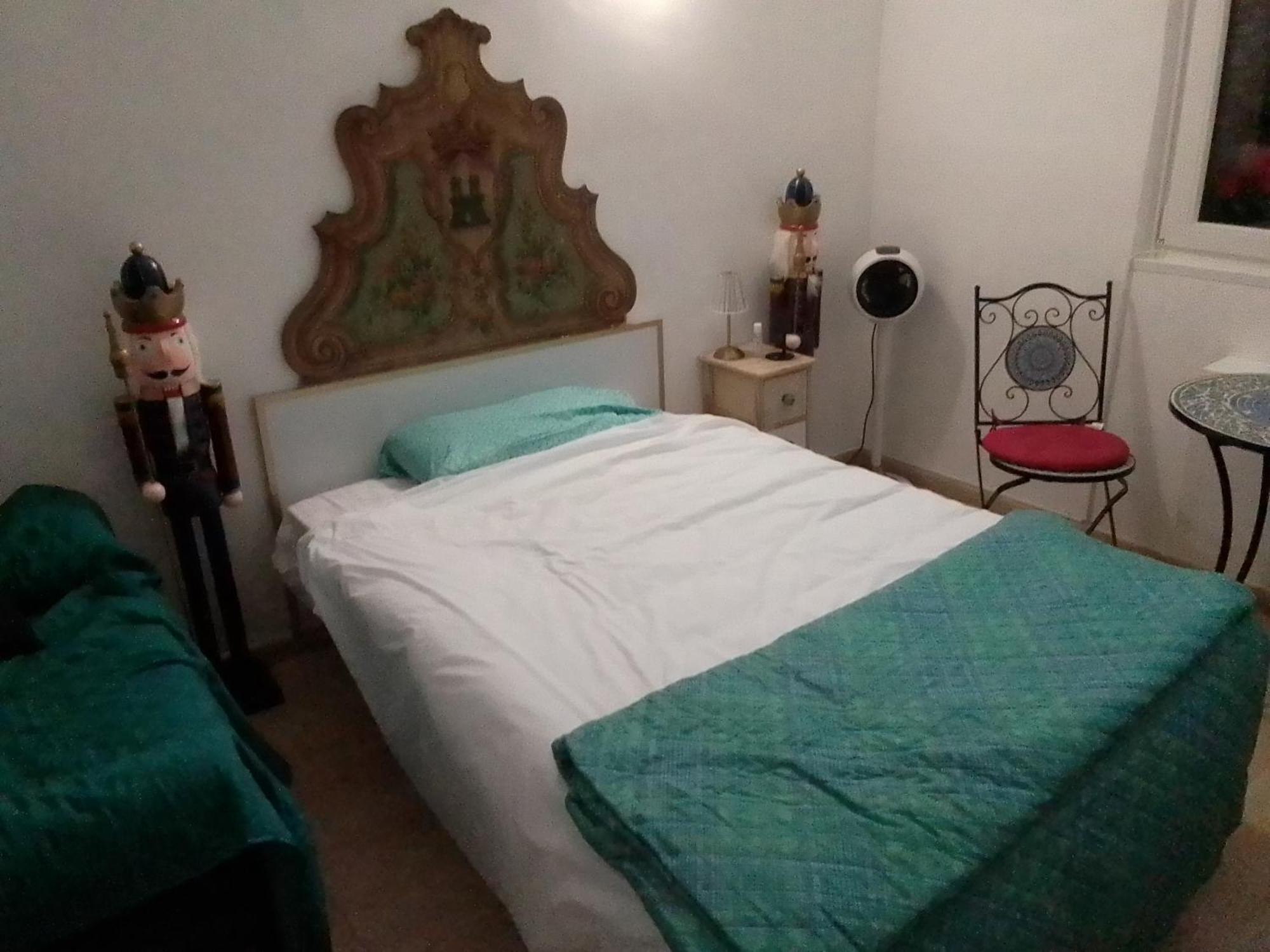 Crescenziovaticanflat *